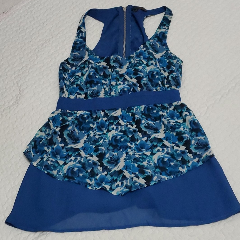 Sleeveless Flowy Top